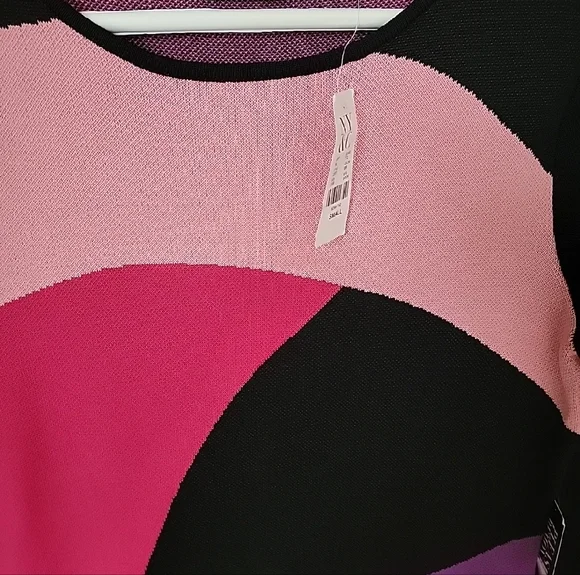 Colorful Women's Dress - Picture 2 of 5